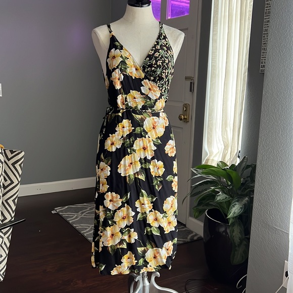 Topshop Mixed Floral Print Wrap Dress - Picture 3 of 9